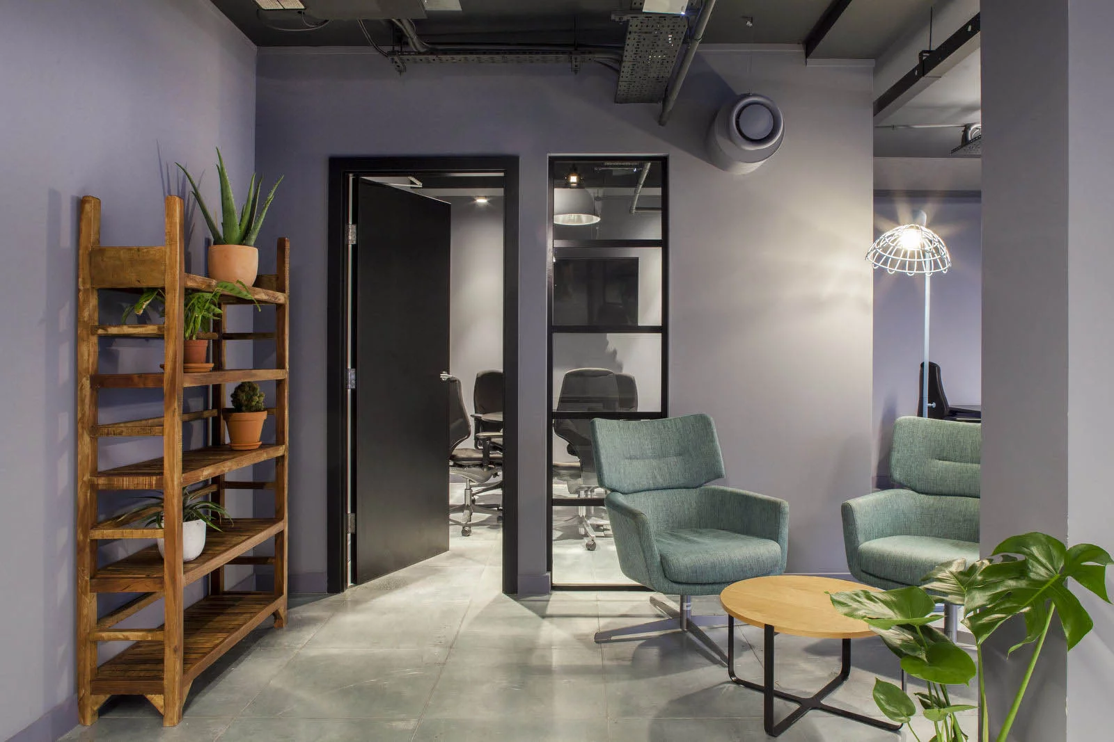 Private offices vs. co-working: finding the balance