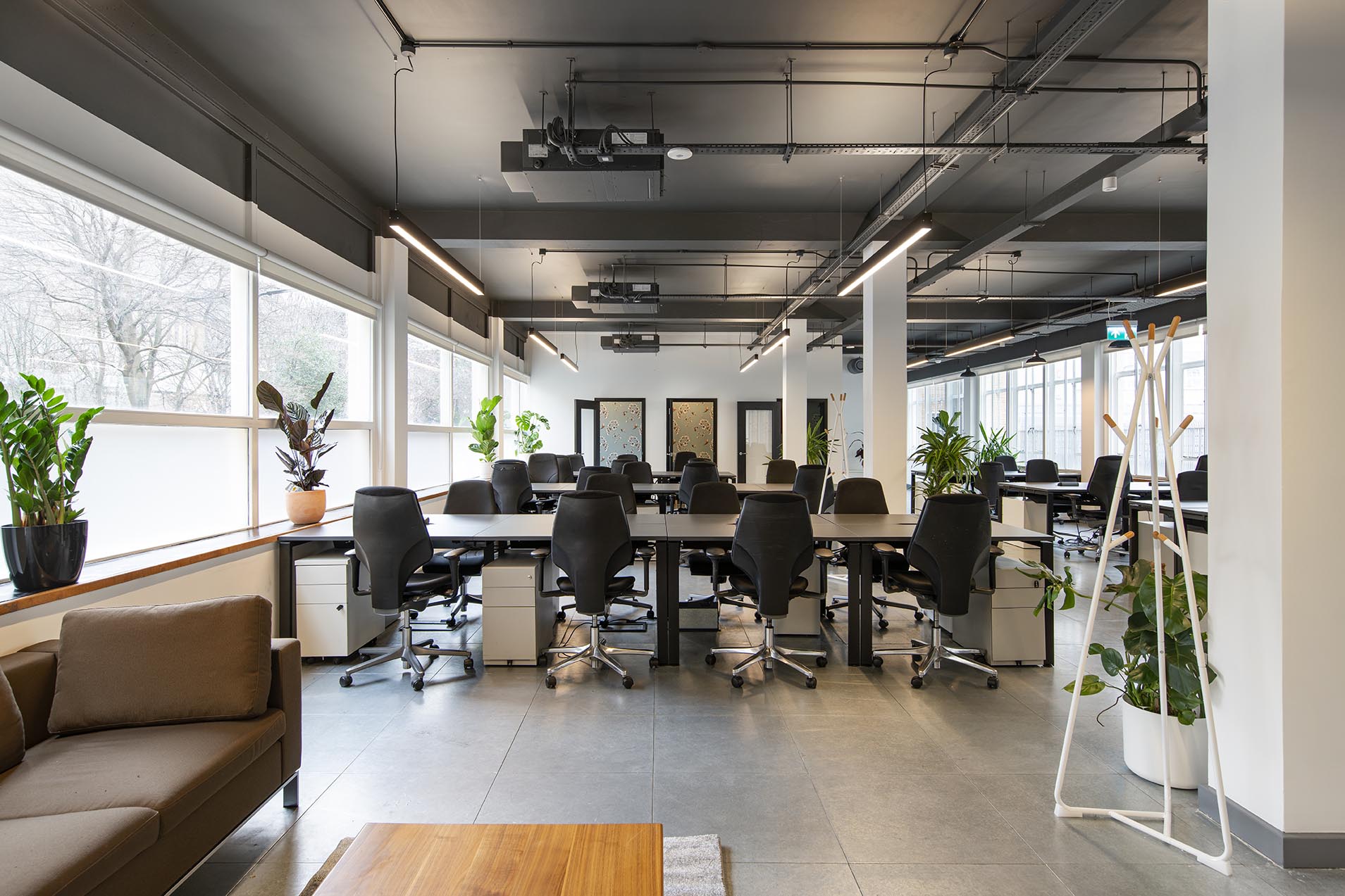 Office size guide for hybrid working in London
