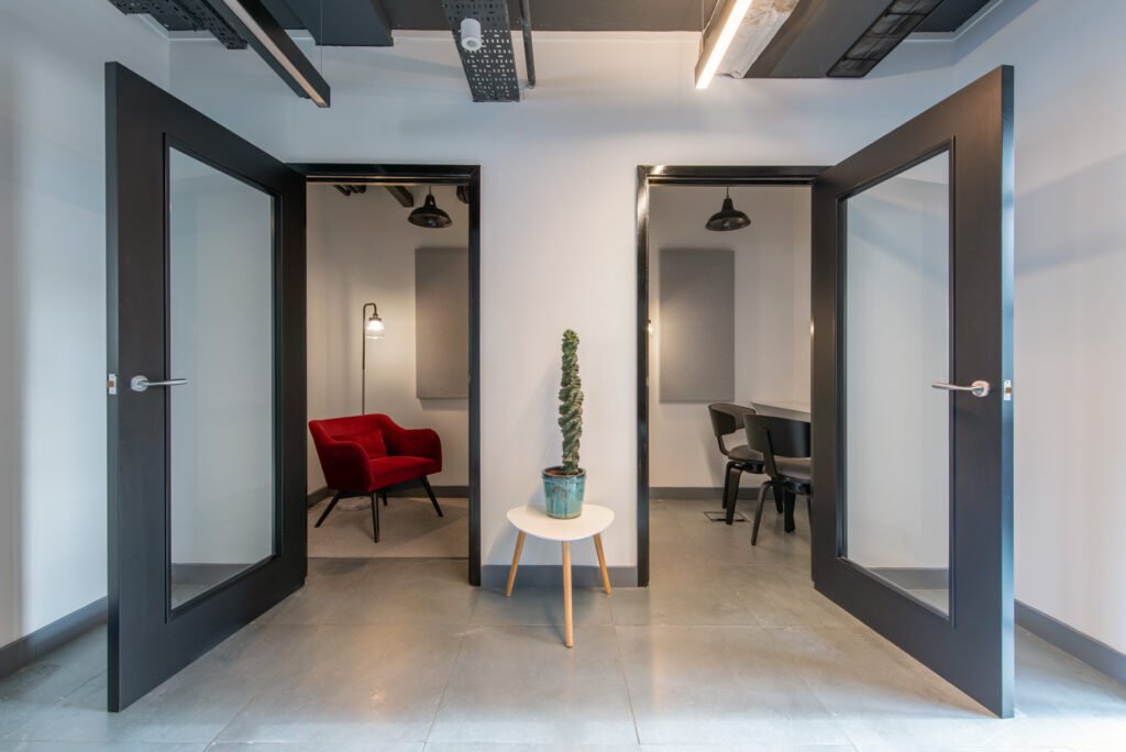 Gallery of Micro-Office Spaces for the Modern Small Business - 7